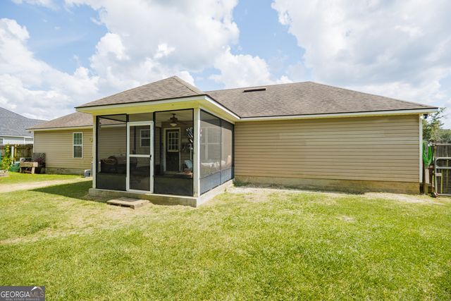 90 N Moody Drive, Ray City, GA 31645