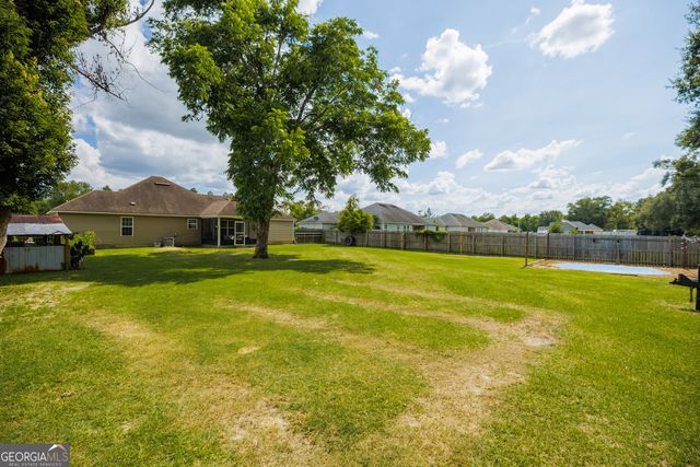 90 N Moody Drive, Ray City, GA 31645