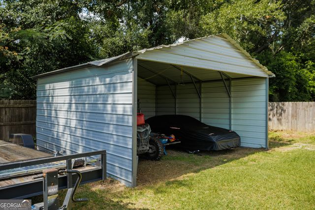 90 N Moody Drive, Ray City, GA 31645