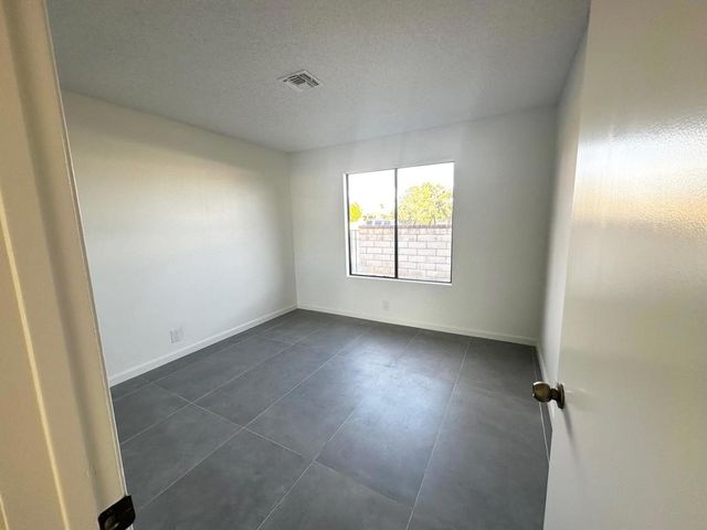 2201 N Farrell Drive, Palm Springs, CA 92262