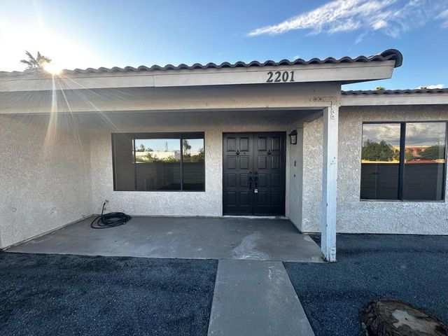 2201 N Farrell Drive, Palm Springs, CA 92262
