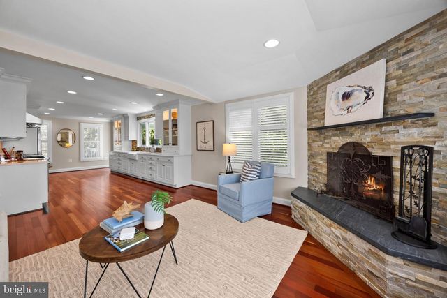 3706 THOMAS POINT RD, Annapolis, MD 21403