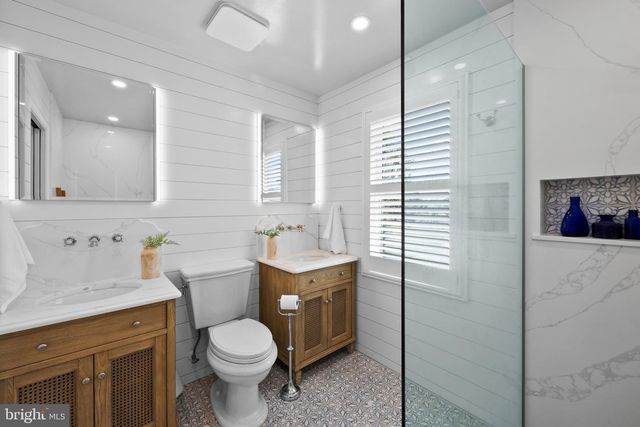 3706 THOMAS POINT RD, Annapolis, MD 21403