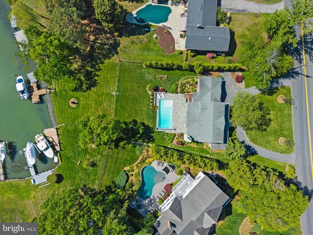 3706 THOMAS POINT RD, Annapolis, MD 21403