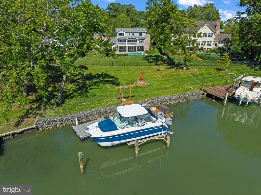 3706 THOMAS POINT RD, Annapolis, MD 21403