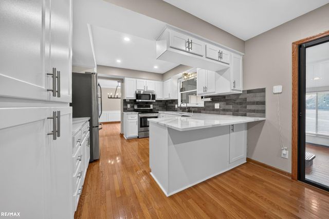 1155 Hickory Hill Dr Drive, Rochester Hills, MI 48309