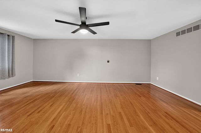 1155 Hickory Hill Dr Drive, Rochester Hills, MI 48309
