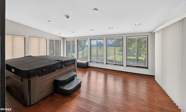 1155 Hickory Hill Dr Drive, Rochester Hills, MI 48309