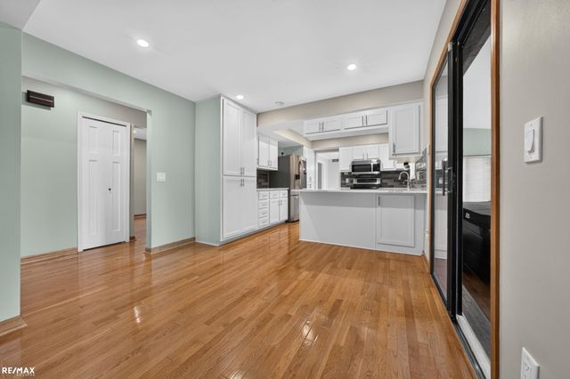 1155 Hickory Hill Dr Drive, Rochester Hills, MI 48309