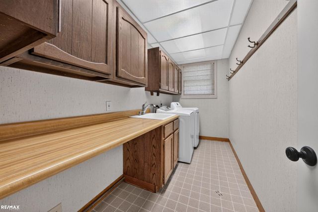 1155 Hickory Hill Dr Drive, Rochester Hills, MI 48309