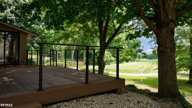 1155 Hickory Hill Dr Drive, Rochester Hills, MI 48309