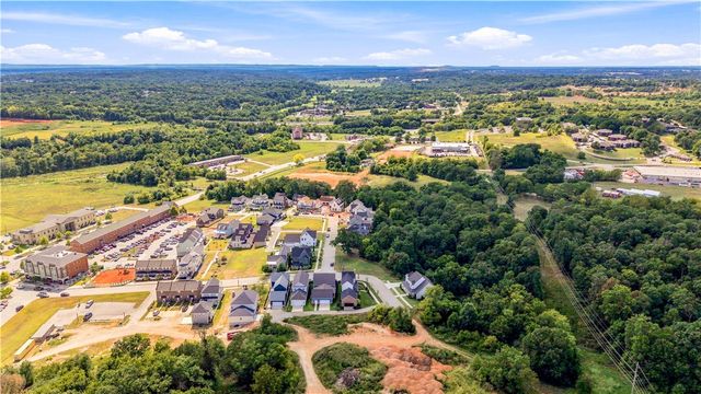5402 Hackett Street, Springdale, AR 72762