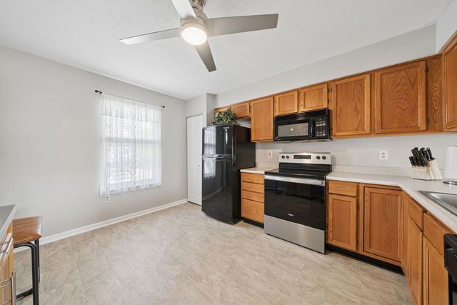 138 Manor View Drive, Manor, PA 15665
