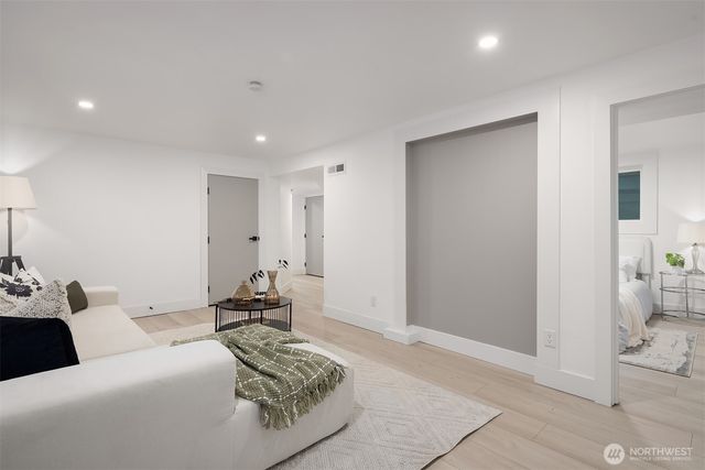 1412 Taylor Avenue N, Seattle, WA 98109