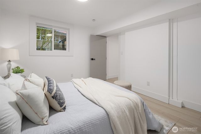 1412 Taylor Avenue N, Seattle, WA 98109