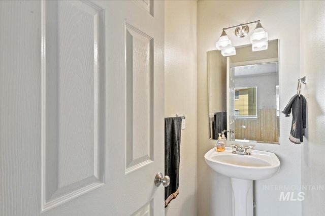 842 E Pluton, Kuna, ID 83634
