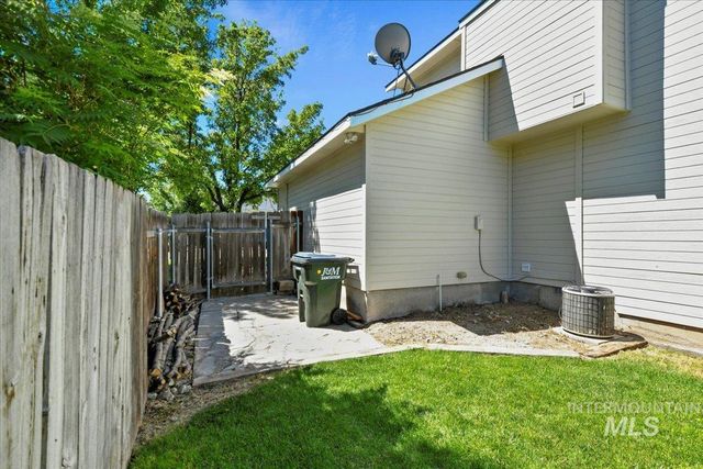 842 E Pluton, Kuna, ID 83634