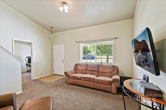 842 E Pluton, Kuna, ID 83634