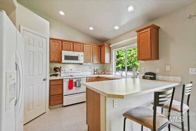 842 E Pluton, Kuna, ID 83634