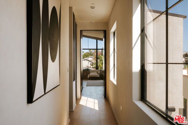 923 Milwood Avenue, Los Angeles, CA 90291