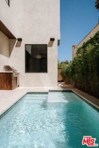 923 Milwood Avenue, Los Angeles, CA 90291
