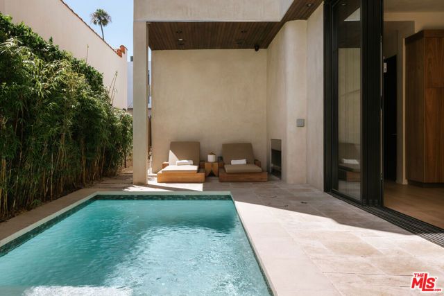 923 Milwood Avenue, Los Angeles, CA 90291