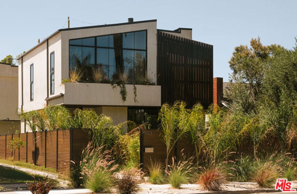 923 Milwood Avenue, Los Angeles, CA 90291