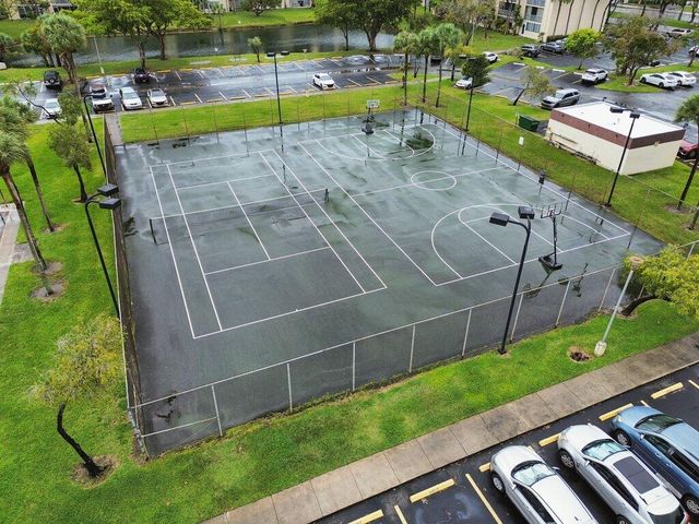 3141 NW 47th Terrace 124, Lauderdale Lakes, FL 33319