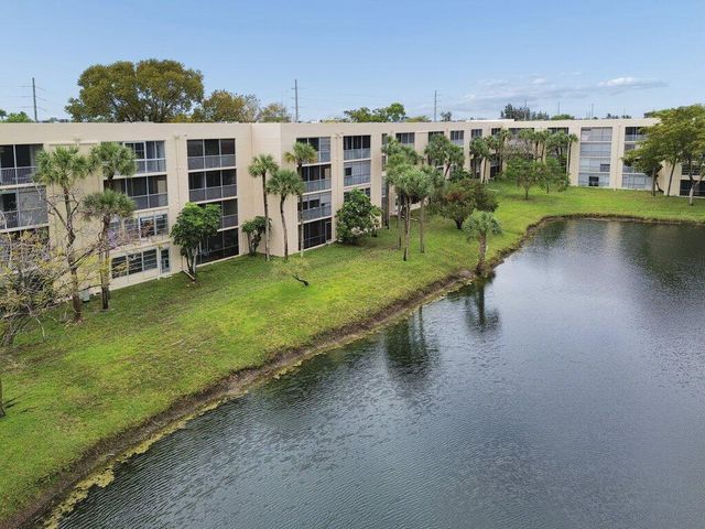 3141 NW 47th Terrace 124, Lauderdale Lakes, FL 33319