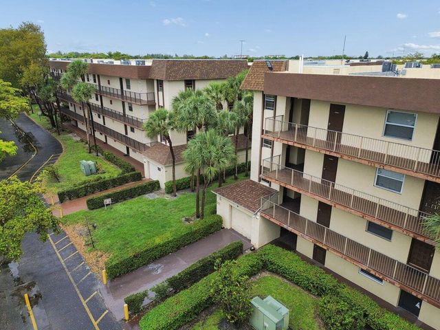 3141 NW 47th Terrace 124, Lauderdale Lakes, FL 33319