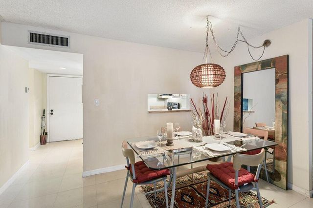 3141 NW 47th Terrace 124, Lauderdale Lakes, FL 33319