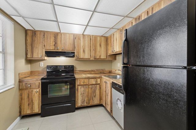 3141 NW 47th Terrace 124, Lauderdale Lakes, FL 33319