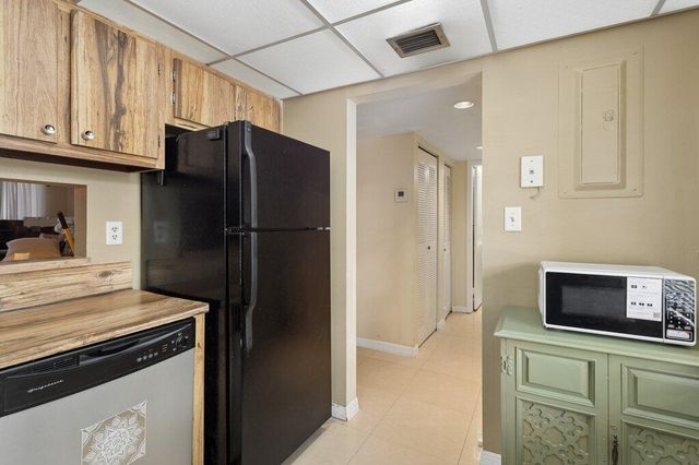 3141 NW 47th Terrace 124, Lauderdale Lakes, FL 33319