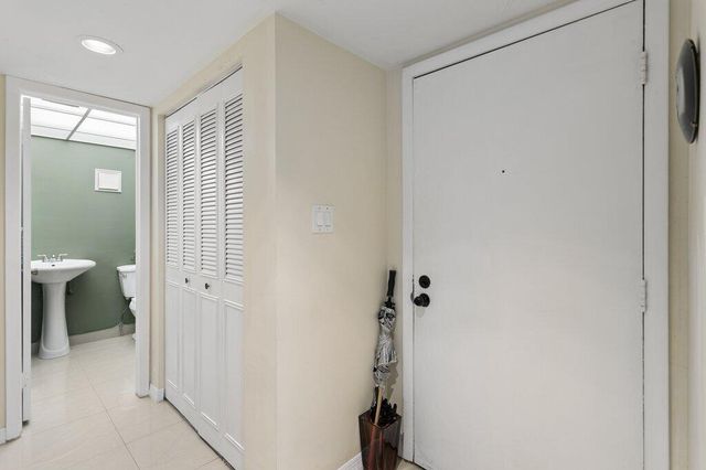 3141 NW 47th Terrace 124, Lauderdale Lakes, FL 33319