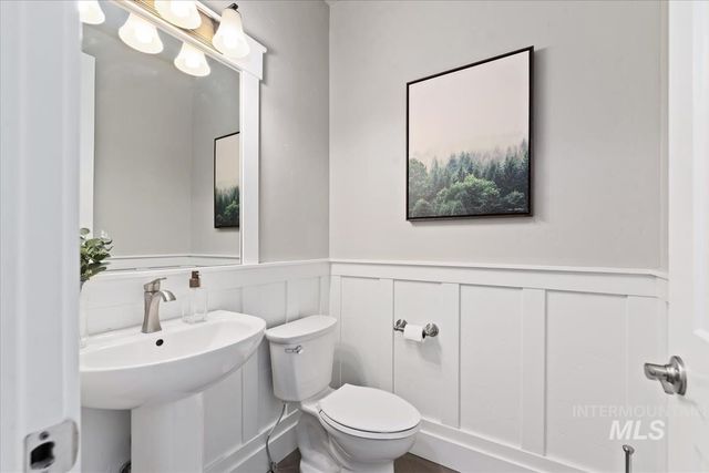 2560 N Hearthglow Pl, Eagle, ID 83616