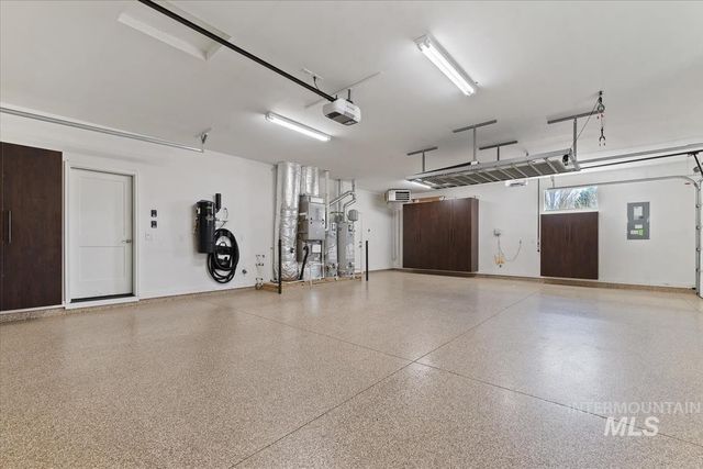 2560 N Hearthglow Pl, Eagle, ID 83616