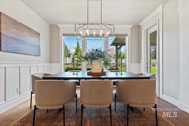 2560 N Hearthglow Pl, Eagle, ID 83616