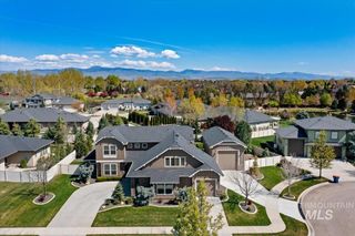 2560 N Hearthglow Pl, Eagle, ID 83616