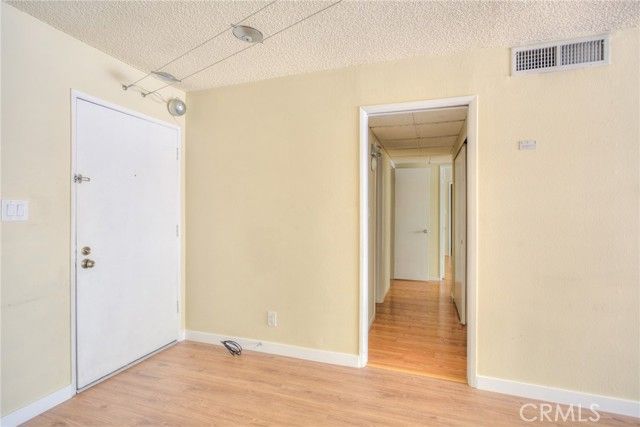 125 S Sierra Madre Blvd 104, Pasadena, CA 91107