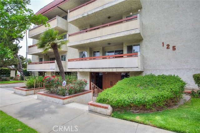 125 S Sierra Madre Blvd 104, Pasadena, CA 91107