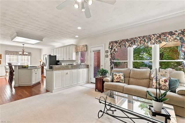 1519 Bordeaux PL, Norfolk, VA 23509