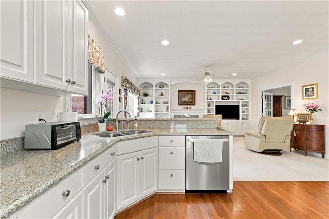 1519 Bordeaux PL, Norfolk, VA 23509