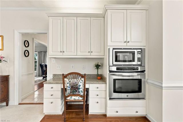 1519 Bordeaux PL, Norfolk, VA 23509