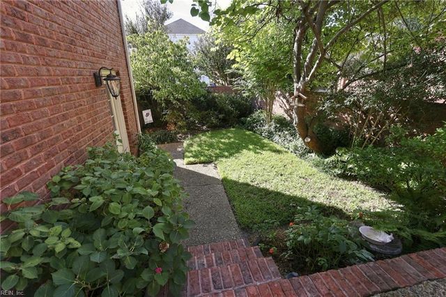 1519 Bordeaux PL, Norfolk, VA 23509