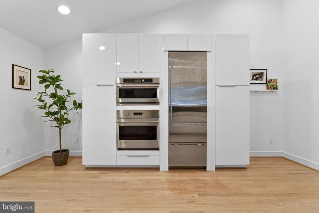 1605 APRICOT CT, Reston, VA 20190