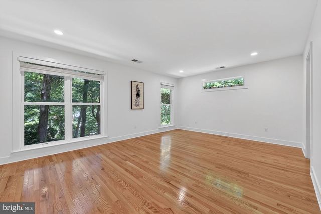 1605 APRICOT CT, Reston, VA 20190
