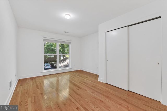 1605 APRICOT CT, Reston, VA 20190