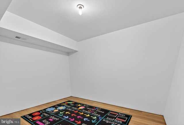 1605 APRICOT CT, Reston, VA 20190