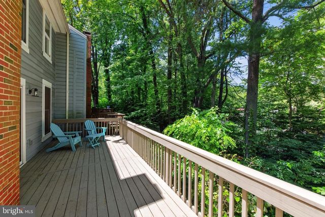 1605 APRICOT CT, Reston, VA 20190