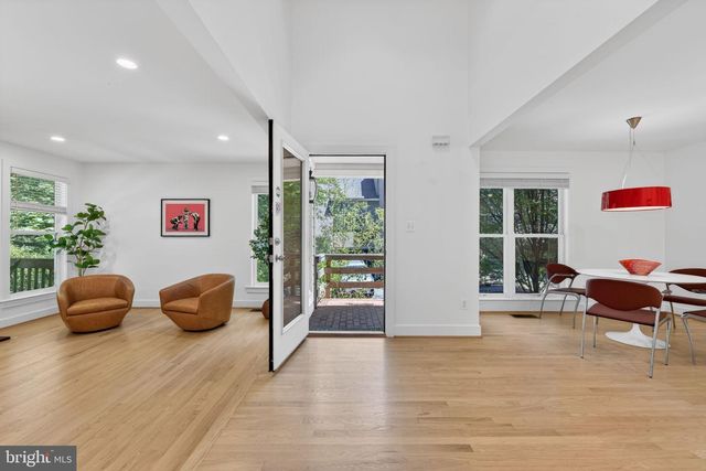 1605 APRICOT CT, Reston, VA 20190